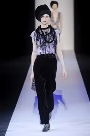 $giorgio_armani_2013_2014_sonbahar_kis_defilesi_modelleri (68).webp