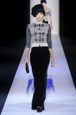 $giorgio_armani_2013_2014_sonbahar_kis_defilesi_modelleri (71).webp