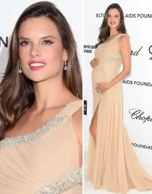 $en-guzel-hamile-alessandra-ambrosio.webp
