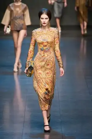 $Dolce_Gabbana_Sonbahar_Kis_2013_2014_modelleri_defilesi_koleksiyonu (7).webp