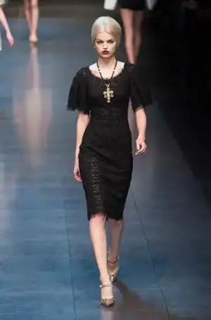 $Dolce_Gabbana_Sonbahar_Kis_2013_2014_modelleri_defilesi_koleksiyonu (31).webp