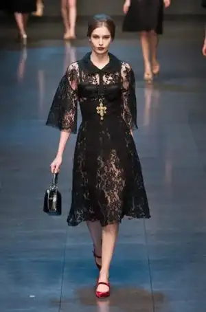 $Dolce_Gabbana_Sonbahar_Kis_2013_2014_modelleri_defilesi_koleksiyonu (42).webp