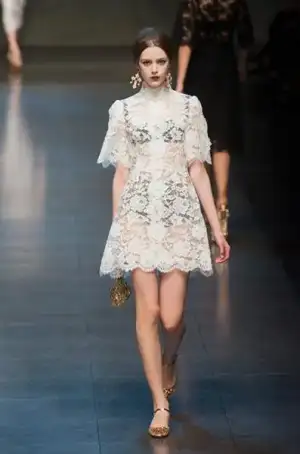 $Dolce_Gabbana_Sonbahar_Kis_2013_2014_modelleri_defilesi_koleksiyonu (46).webp