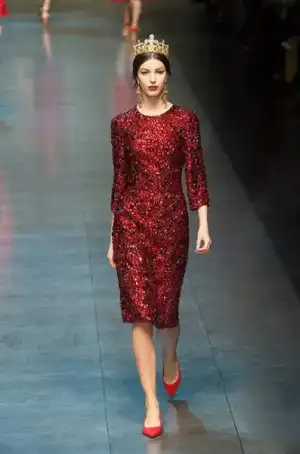 $Dolce_Gabbana_Sonbahar_Kis_2013_2014_modelleri_defilesi_koleksiyonu (53).webp
