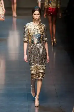 $Dolce_Gabbana_Sonbahar_Kis_2013_2014_modelleri_defilesi_koleksiyonu (67).webp