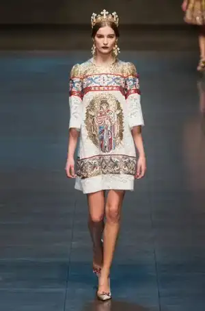 $Dolce_Gabbana_Sonbahar_Kis_2013_2014_modelleri_defilesi_koleksiyonu (69).webp