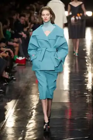$carven_2013_2014_sonbahar_kis_modelleri_defilesi (30).webp
