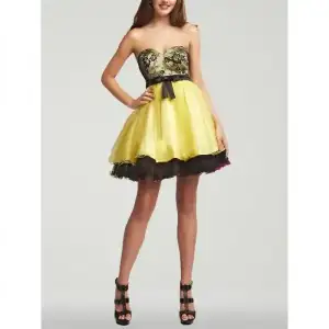 $2013-short-embroidery-black-and-yellow-prom-dresses-for-juniors.webp