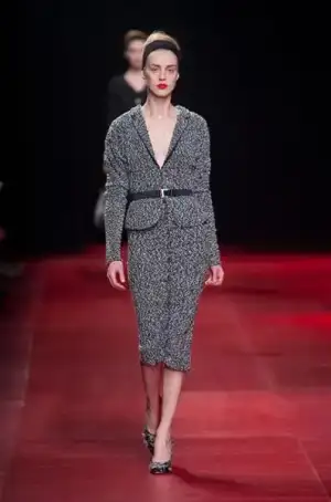 $nina_ricci_2013_2014_sonbahar_kis_modelleri_defilesi (14).webp