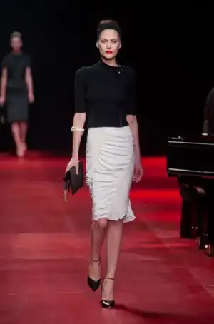 $nina_ricci_2013_2014_sonbahar_kis_modelleri_defilesi (44).webp