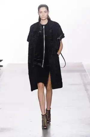 $giambattista_valli_2013_2014_sonbahar_kis_defilesi_modelleri_elbise_koleksiyonu (7).webp