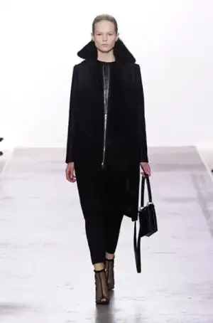 $giambattista_valli_2013_2014_sonbahar_kis_defilesi_modelleri_elbise_koleksiyonu (13).webp