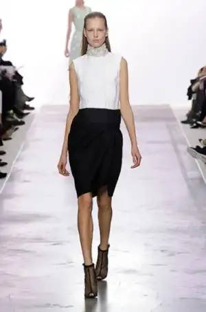 $giambattista_valli_2013_2014_sonbahar_kis_defilesi_modelleri_elbise_koleksiyonu (34).webp