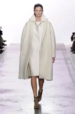 $giambattista_valli_2013_2014_sonbahar_kis_defilesi_modelleri_elbise_koleksiyonu (46).webp