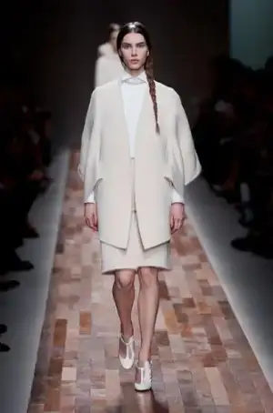 $valentino_sonbahar_kis_2013_2014_defilesi_modelleri_moda_koleksiyonu (10).webp