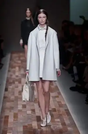 $valentino_sonbahar_kis_2013_2014_defilesi_modelleri_moda_koleksiyonu (18).webp