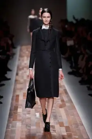 $valentino_sonbahar_kis_2013_2014_defilesi_modelleri_moda_koleksiyonu (32).webp