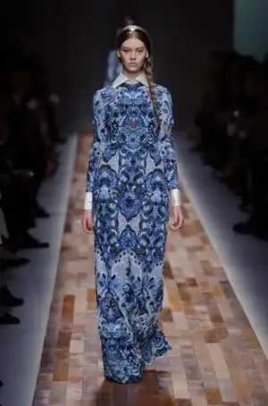 $valentino_sonbahar_kis_2013_2014_defilesi_modelleri_moda_koleksiyonu (44).webp