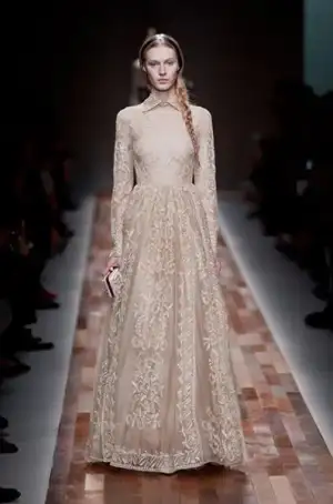 $valentino_sonbahar_kis_2013_2014_defilesi_modelleri_moda_koleksiyonu (58).webp