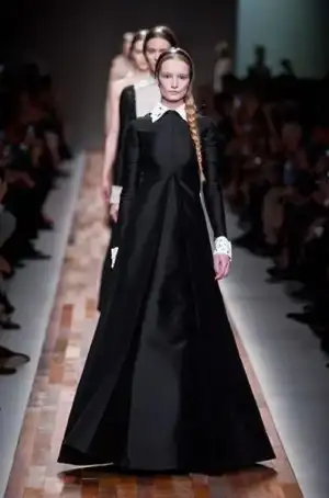 $valentino_sonbahar_kis_2013_2014_defilesi_modelleri_moda_koleksiyonu (67).webp