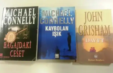 $michael conelly-john grisham.webp