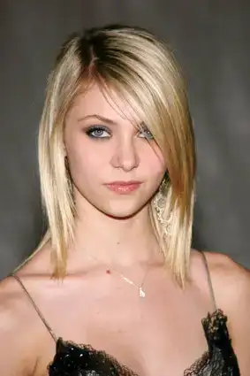 $taylor-momsen-sgy-000736.webp