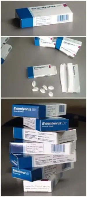 $ilacin icindeki kagitta da davetiye de yazilan klasik sozler yazili.webp