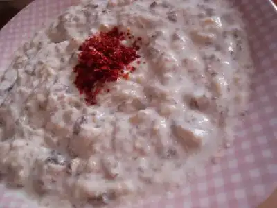$yo&#287;urtlu patl&#305;can salatas&#305;.webp
