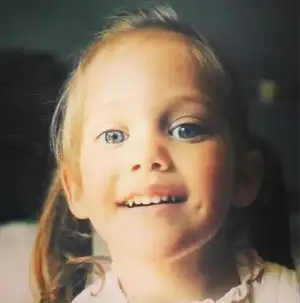 $MERYEM UZERLÃ 1.webp