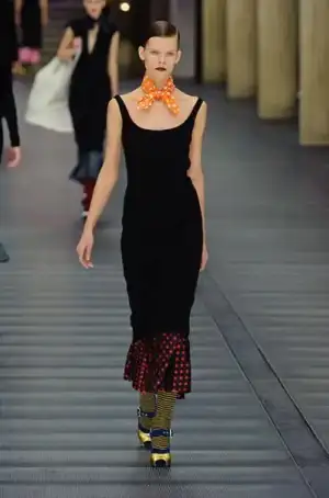 $miu_miu_sonbahar_kis_2013_2014_modelleri_defilesi_modasi (27).webp