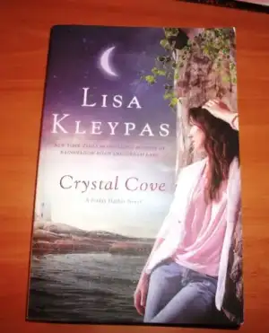 $Lisa Kleypas crystal Cove.webp