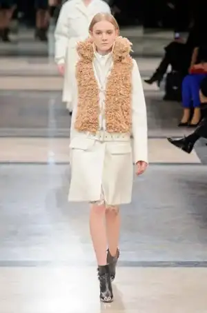 $sacai_sonbahar_kis_2013_2014_modelleri_defilesi_koleksiyonu (2).webp