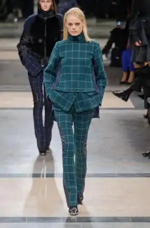 $sacai_sonbahar_kis_2013_2014_modelleri_defilesi_koleksiyonu (6).webp