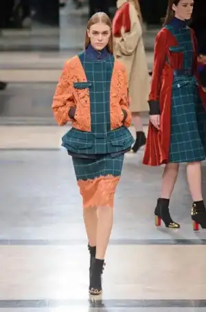 $sacai_sonbahar_kis_2013_2014_modelleri_defilesi_koleksiyonu (14).webp