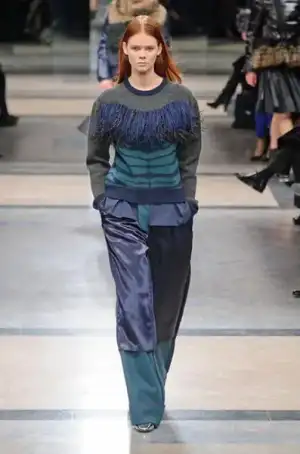 $sacai_sonbahar_kis_2013_2014_modelleri_defilesi_koleksiyonu (20).webp