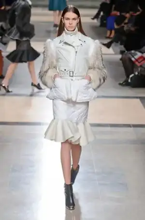 $sacai_sonbahar_kis_2013_2014_modelleri_defilesi_koleksiyonu (26).webp