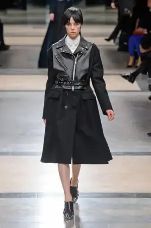 $sacai_sonbahar_kis_2013_2014_modelleri_defilesi_koleksiyonu (28).webp