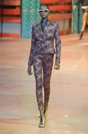 $kenzo_sonbahar_kis_2013_2014_defilesi_modelleri_modasi (4).webp