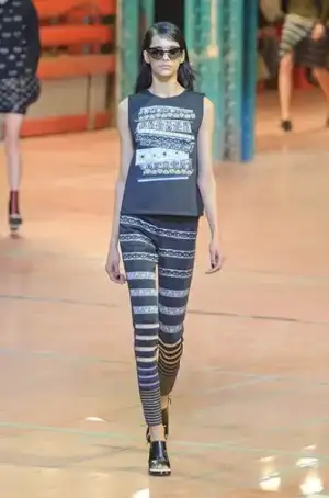 $kenzo_sonbahar_kis_2013_2014_defilesi_modelleri_modasi (7).webp