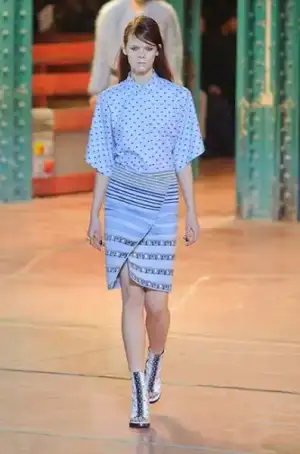 $kenzo_sonbahar_kis_2013_2014_defilesi_modelleri_modasi (11).webp