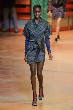 $kenzo_sonbahar_kis_2013_2014_defilesi_modelleri_modasi (21).webp