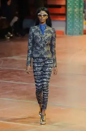 $kenzo_sonbahar_kis_2013_2014_defilesi_modelleri_modasi (23).webp