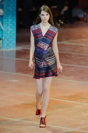 $kenzo_sonbahar_kis_2013_2014_defilesi_modelleri_modasi (27).webp