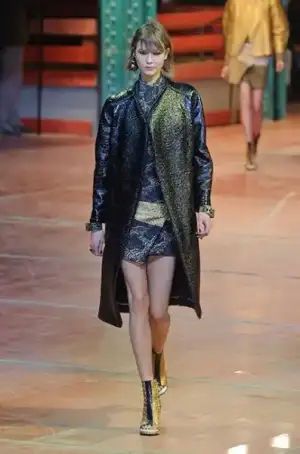 $kenzo_sonbahar_kis_2013_2014_defilesi_modelleri_modasi (36).webp