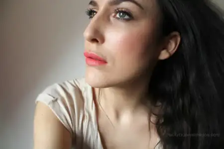 $MacVegasVoltLipstickSwatchFOTD.webp