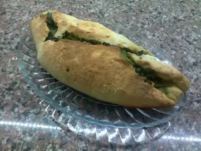 $Ispanakl&#305; Pide.webp