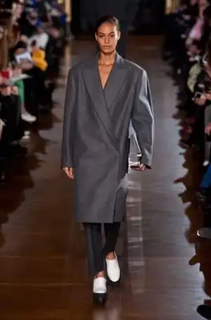 $stella_mccartney_sonbahar_kis_2013_2014_defile_modelleri_koleksiyonu (4).webp