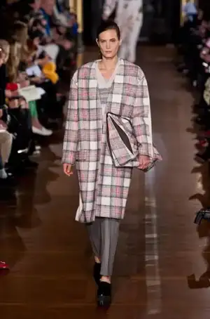 $stella_mccartney_sonbahar_kis_2013_2014_defile_modelleri_koleksiyonu (13).webp