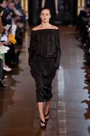 $stella_mccartney_sonbahar_kis_2013_2014_defile_modelleri_koleksiyonu (21).webp