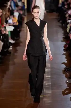 $stella_mccartney_sonbahar_kis_2013_2014_defile_modelleri_koleksiyonu (27).webp
